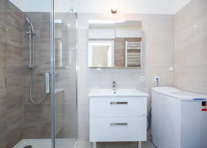 In With Free Parking * 브라티슬라바