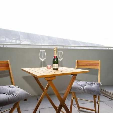 Apartmán In With Free Parking *